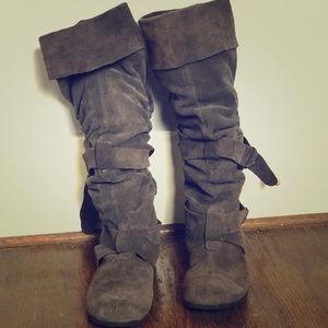 grey suede slouch boots